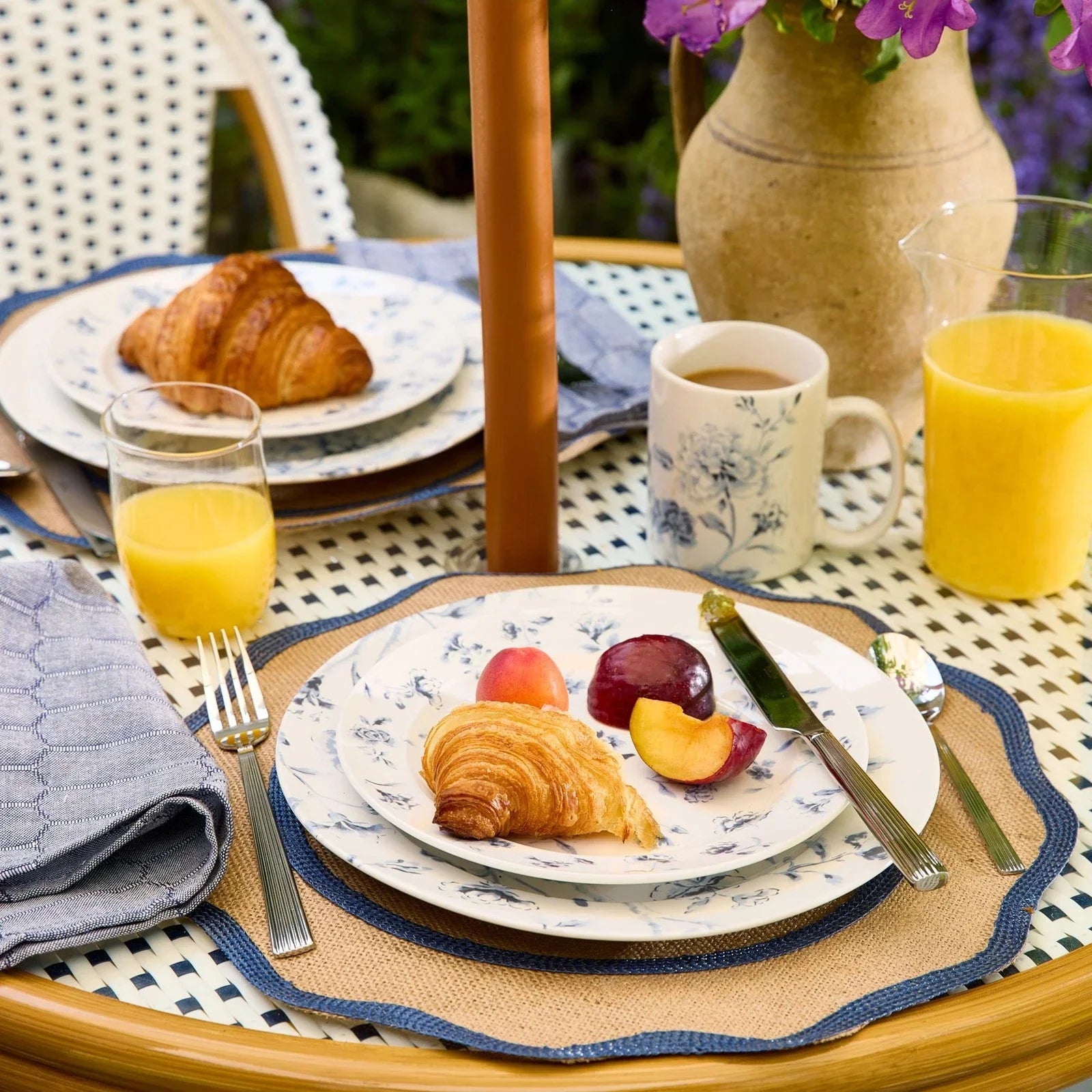 Empress Bouquet Decorated Porcelain Dinnerware Plates and Bowls Set - Blue Fl...